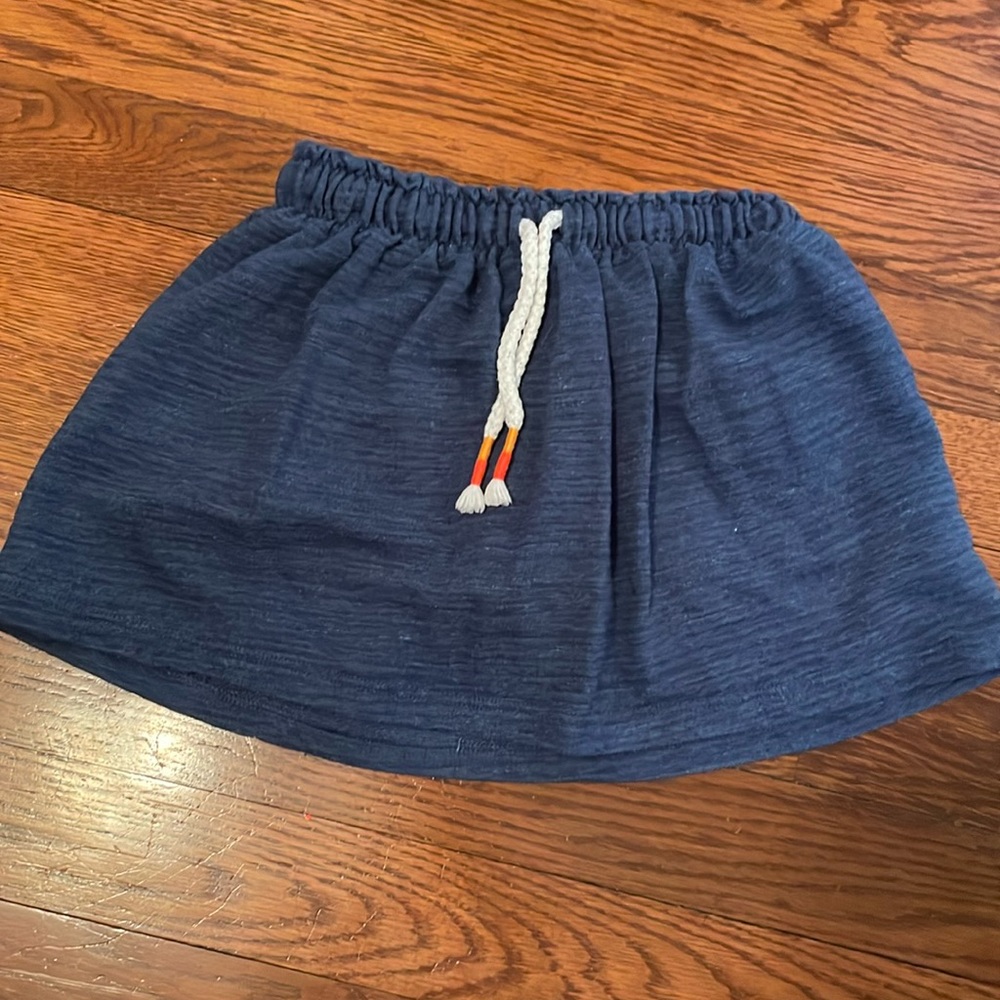 Navy blue pull-on skort